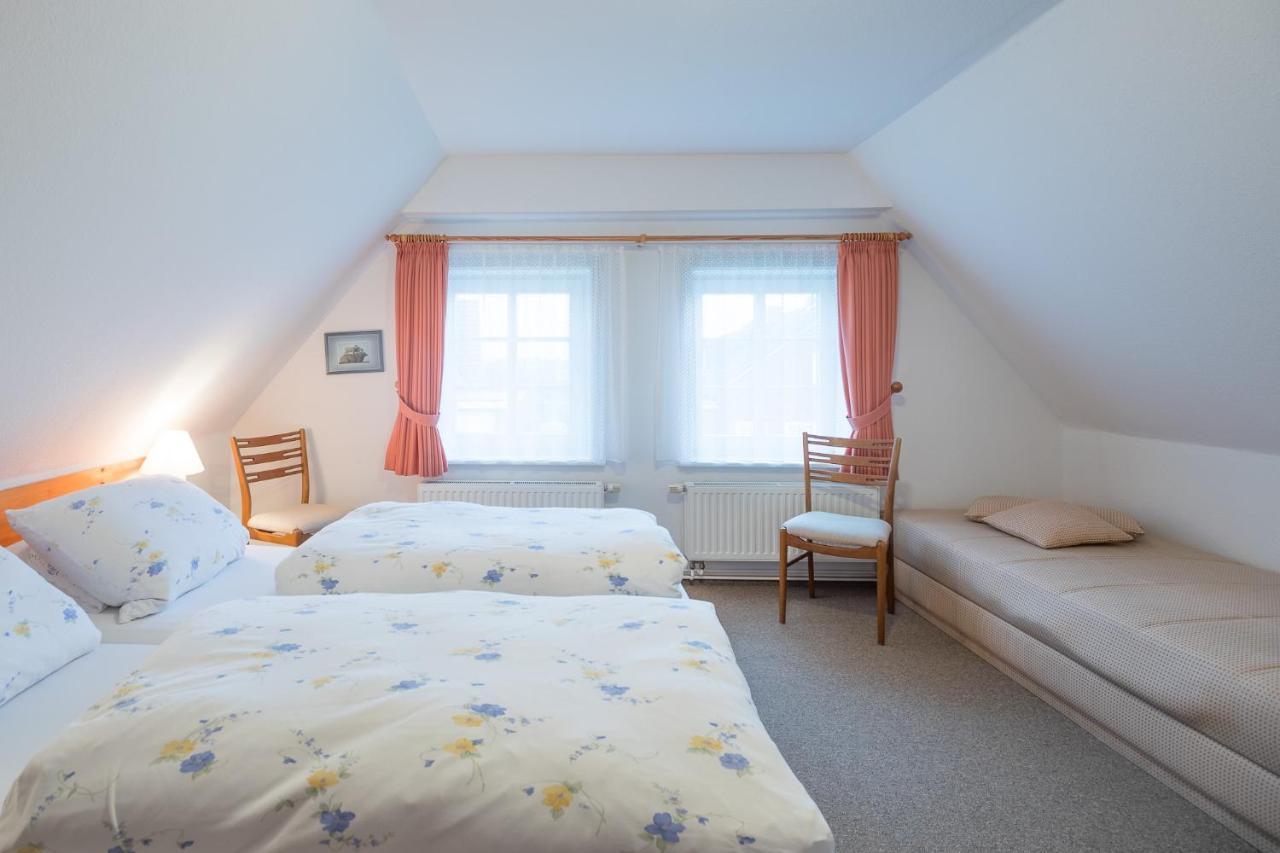 Direkt Am Deich - Ferienwohnung Amrum Im Gaestehaus Am Badedeich Dagebuell Ngoại thất bức ảnh